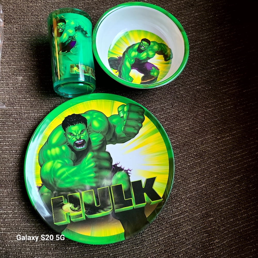 Incredible Hulk dinnerware sets